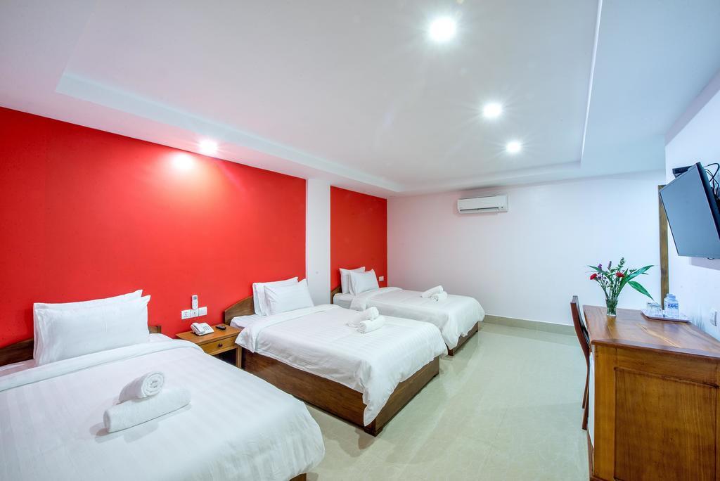 Golden Citadel Hotel Siem Reap Exteriör bild