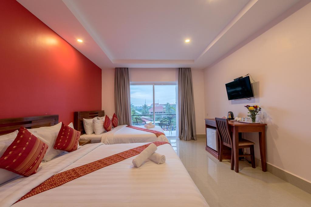 Golden Citadel Hotel Siem Reap Exteriör bild