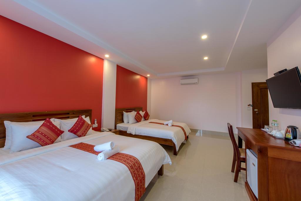 Golden Citadel Hotel Siem Reap Exteriör bild