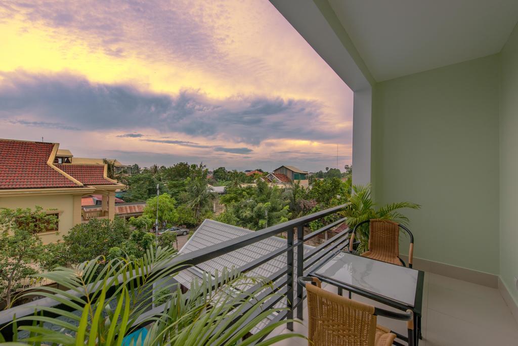 Golden Citadel Hotel Siem Reap Exteriör bild