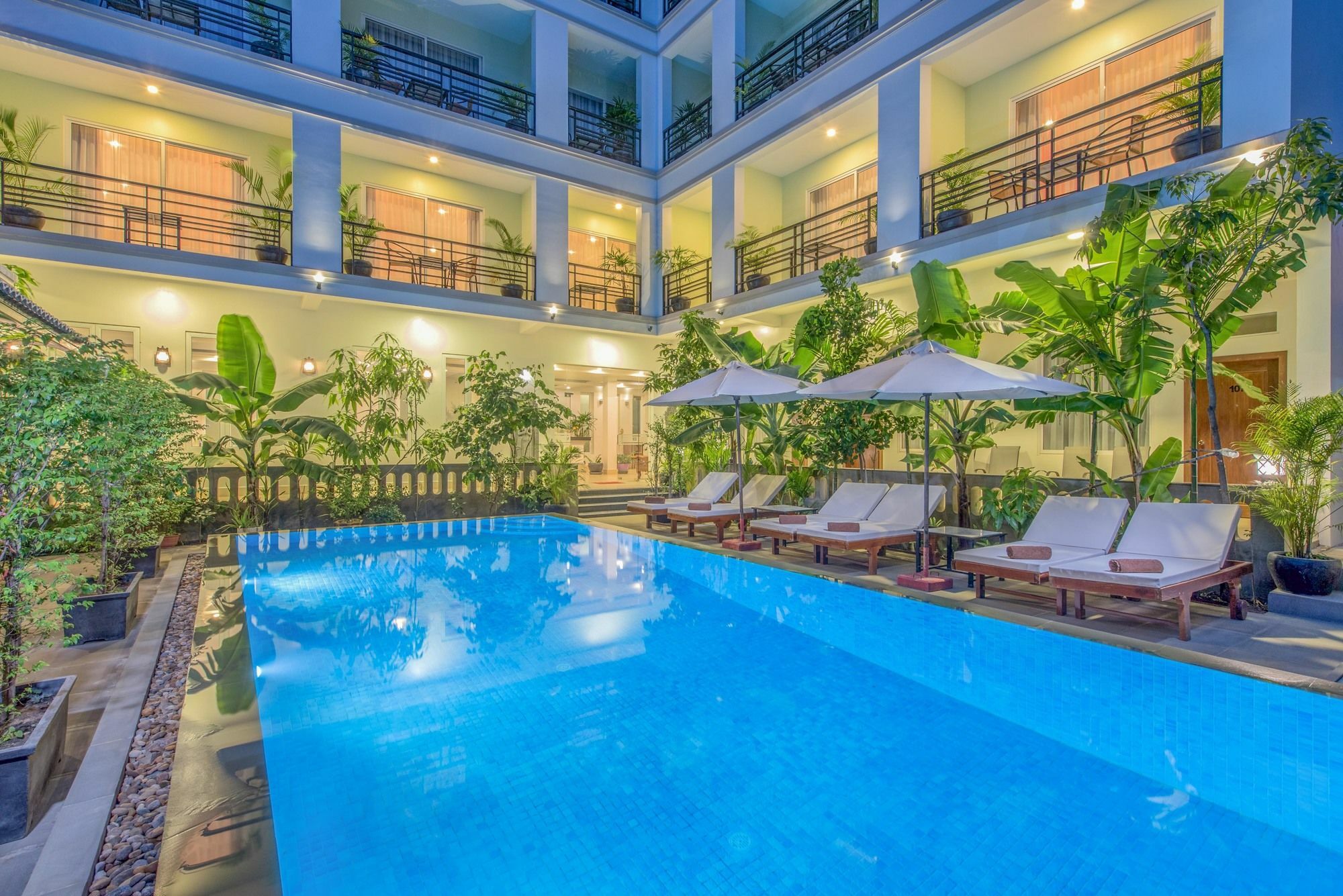 Golden Citadel Hotel Siem Reap Exteriör bild